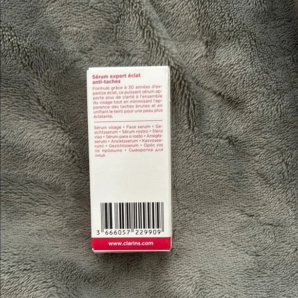 Clarins Bright Plus Advanced Serum - Picture 2 of 2